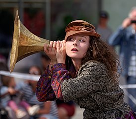 Actress of Teatr Migro in the show Echoes at 35 Ulica 