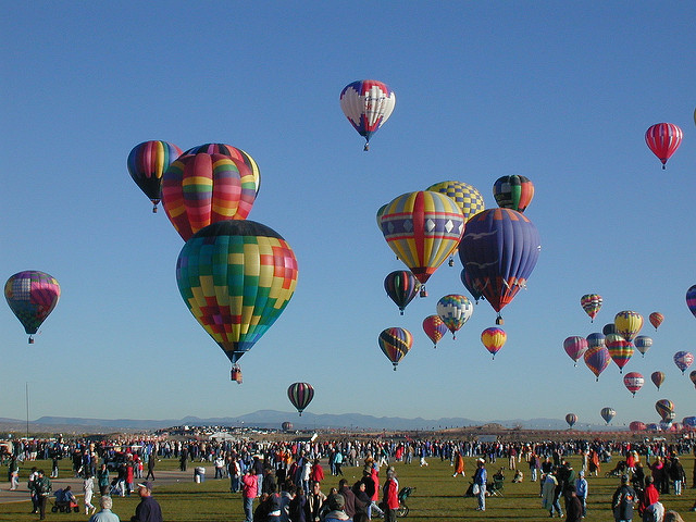 The International Balloon Fiesta in Albuquerque (Joe Ross - 2002)