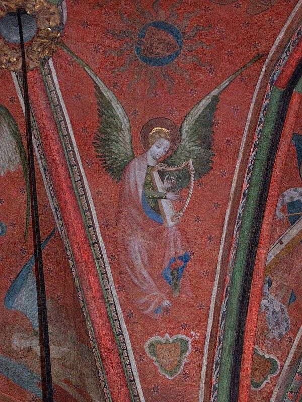 Un des 47 anges musiciens de la cathédrale du Mans.