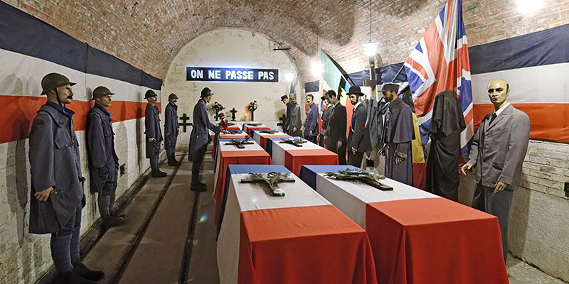 Reconstitution à la citadelle de Verdun du choix du soldat inconnu en 1920