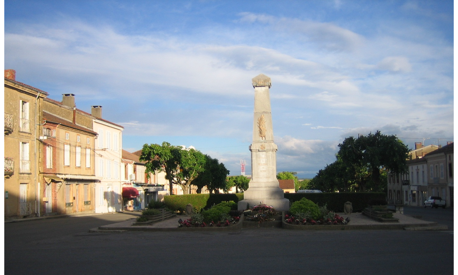 Monument aux Morts Boulogne-sur-Gesse