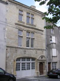Hôtel de la Pérate, milieu du XVI e, Fontenay le  Comte