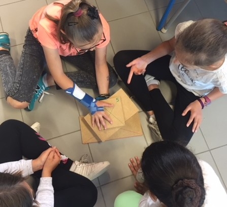 Jouer et chercher une solution