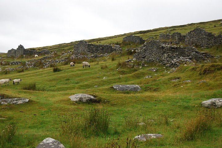 village abandonné de Slievermore (Eire).